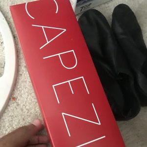 CAPEZIO DANCES JAZZ SHOES